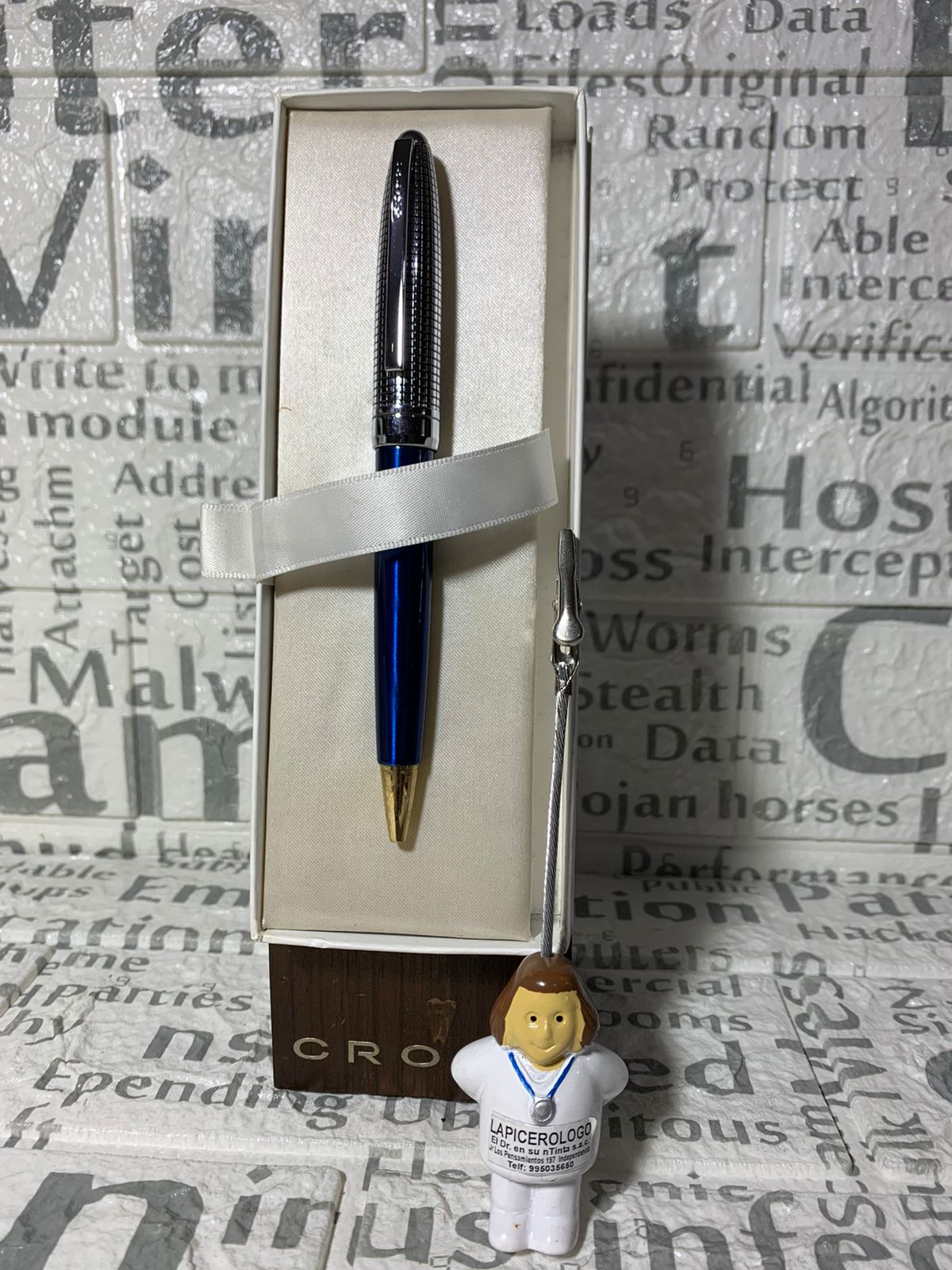 Cross pen 